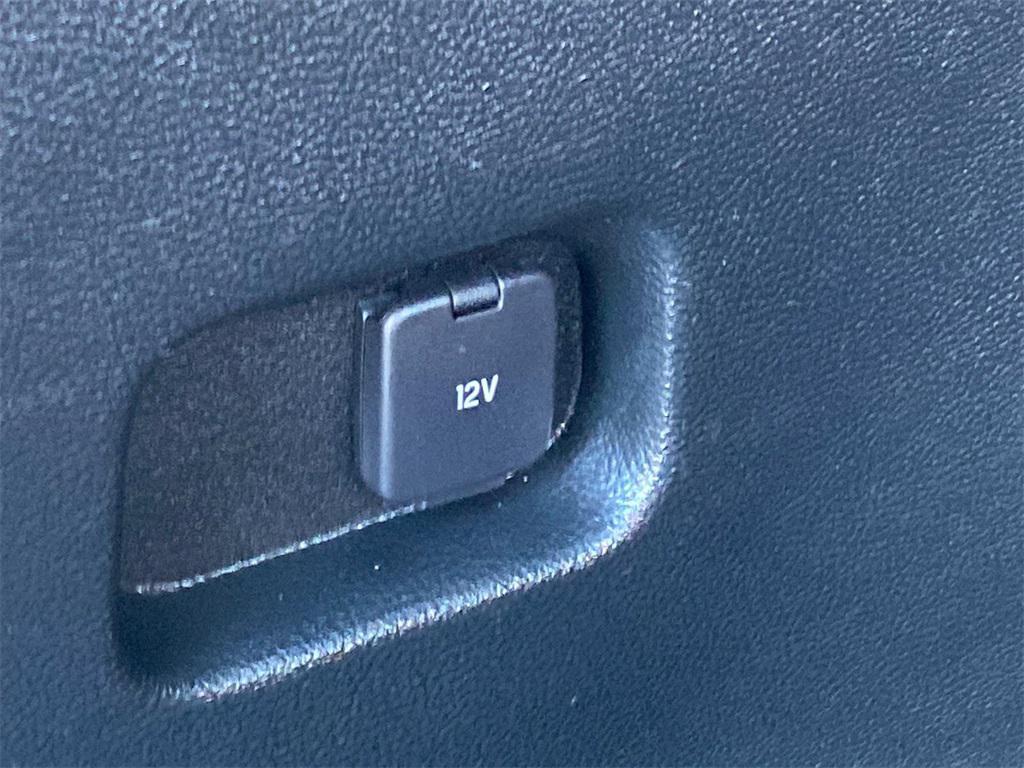 used 2023 Ford Edge car, priced at $18,999