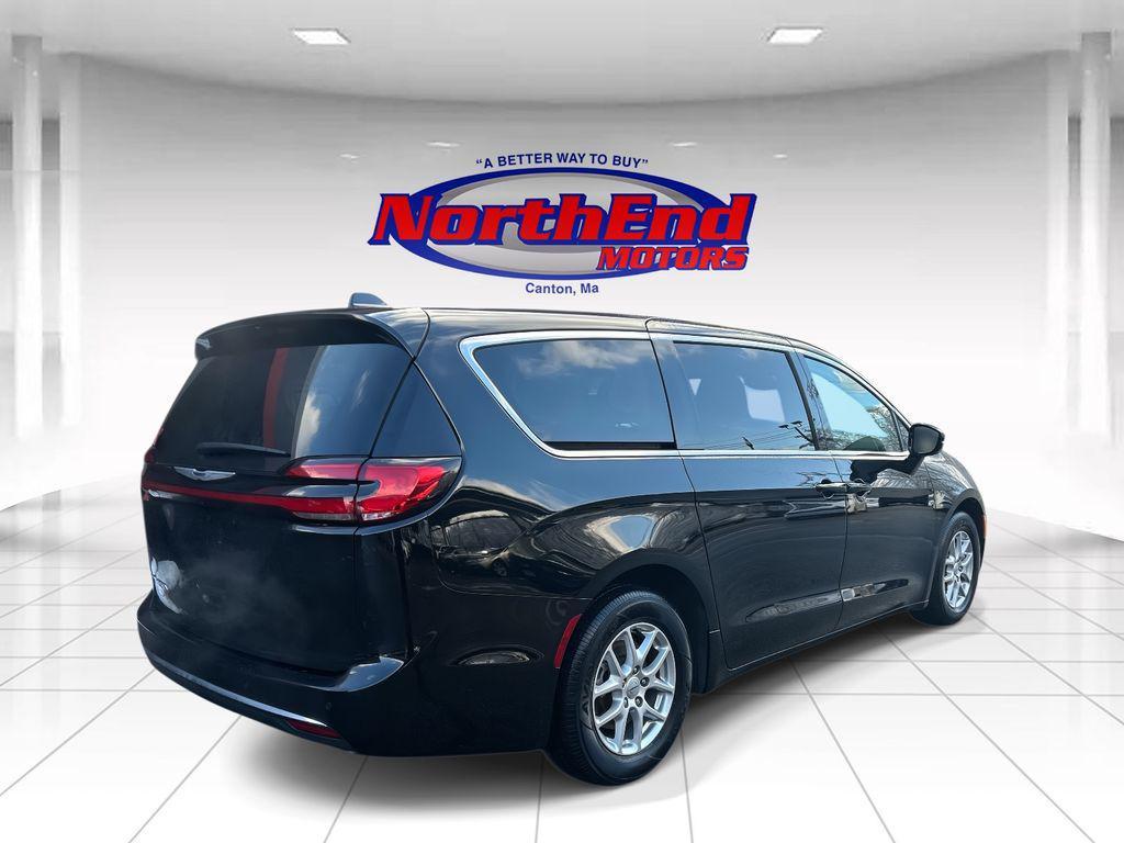 used 2024 Chrysler Pacifica car, priced at $28,749
