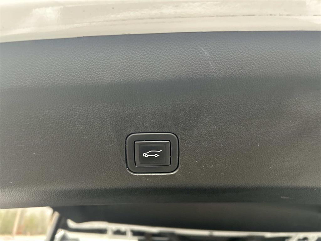 used 2024 Chevrolet Tahoe car, priced at $48,990