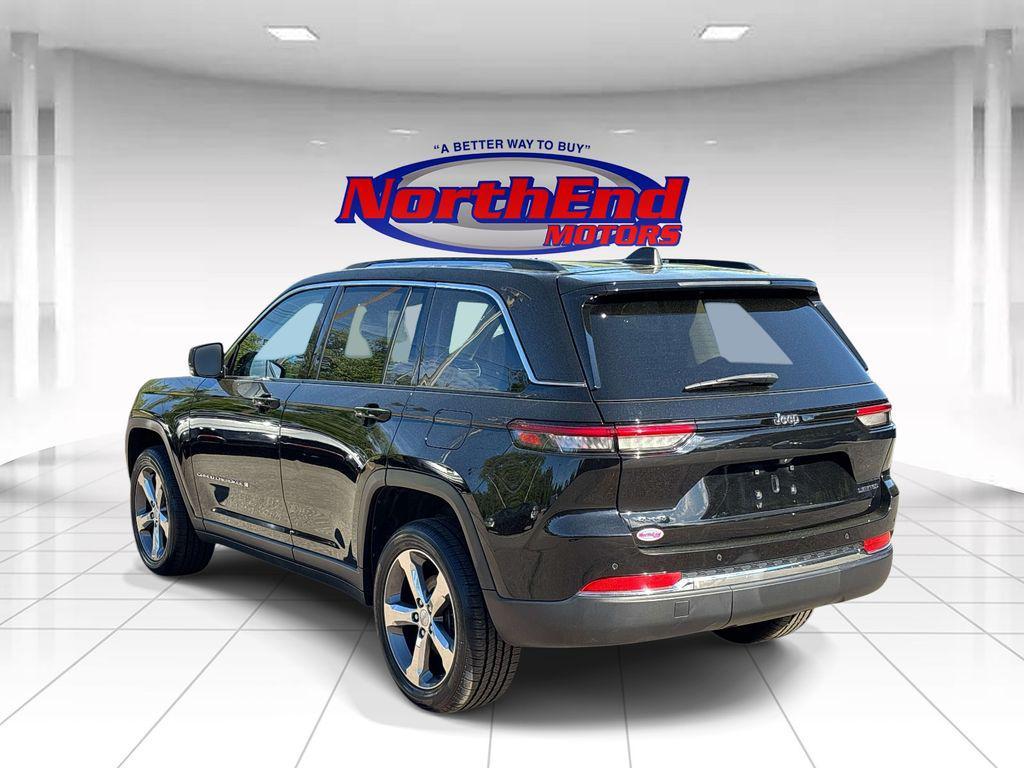 used 2022 Jeep Grand Cherokee car, priced at $30,894