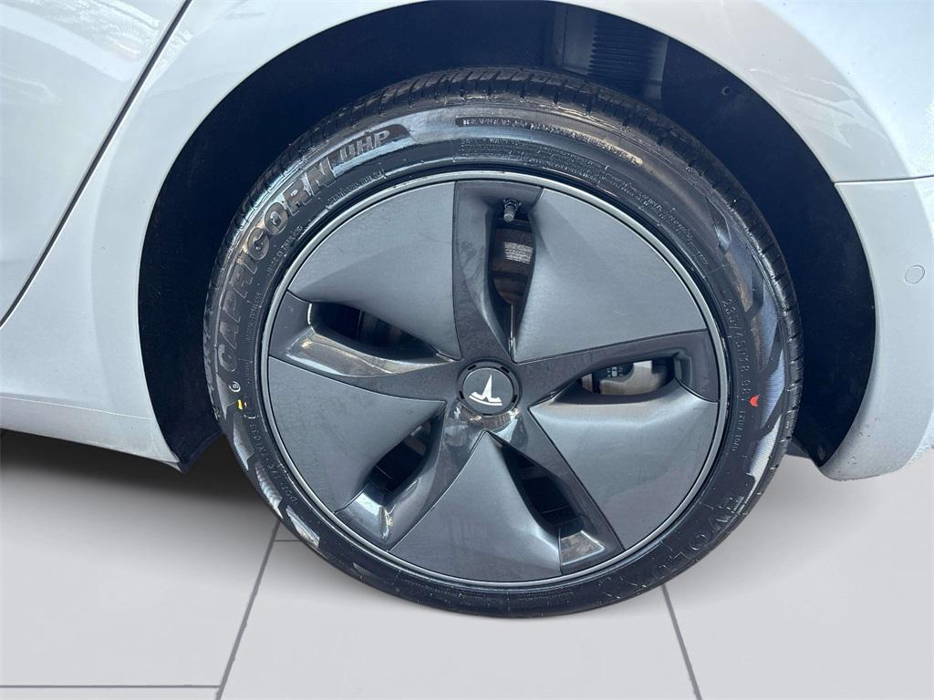 used 2018 Tesla Model 3 car, priced at $19,999