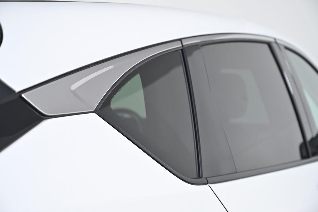 used 2021 Acura RDX car, priced at $28,000