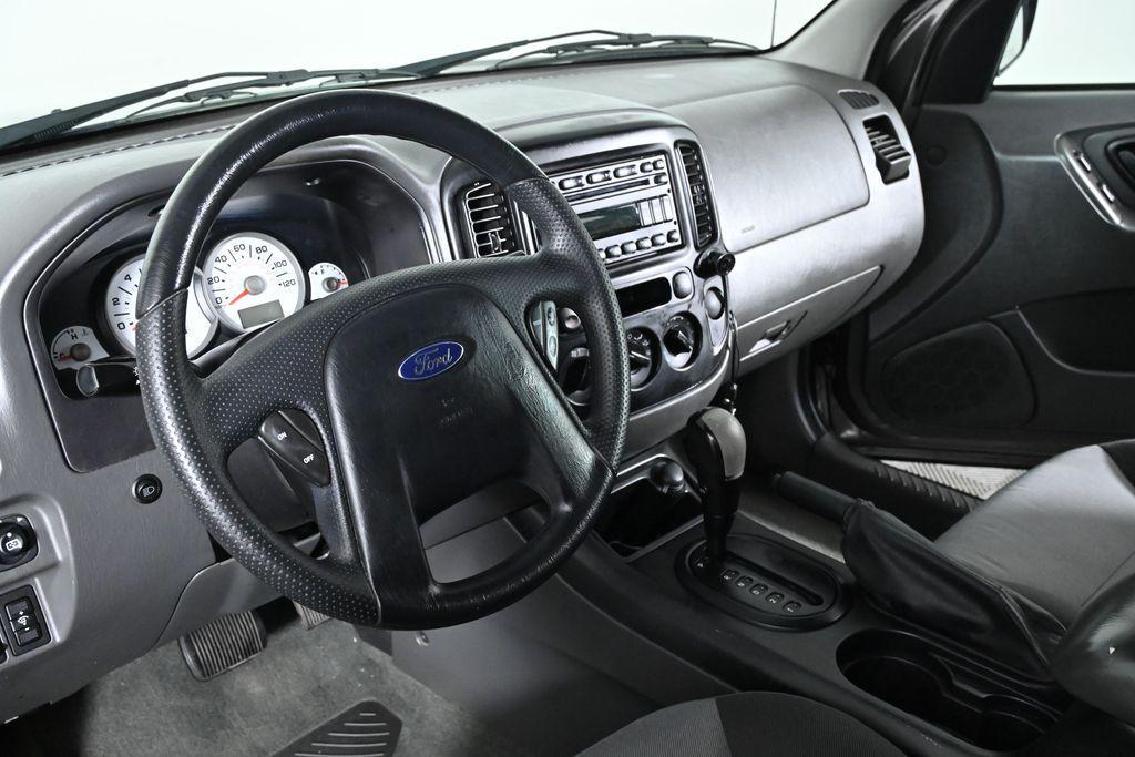 used 2006 Ford Escape car, priced at $4,500