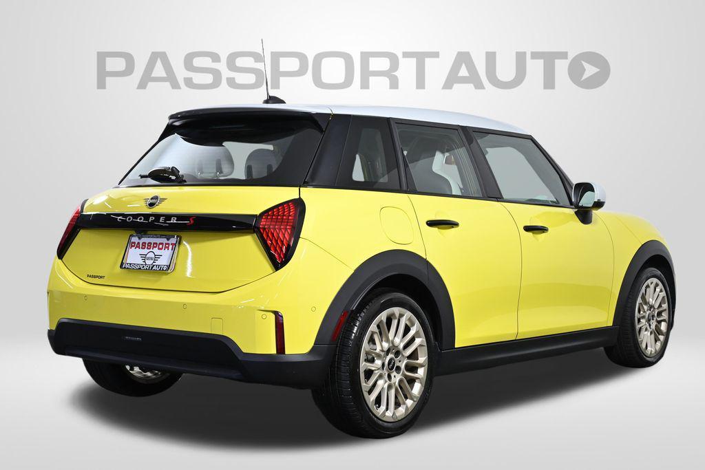 used 2025 MINI Hardtop car, priced at $30,000