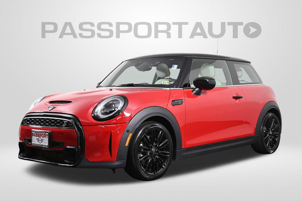 used 2023 MINI Hardtop car, priced at $26,000