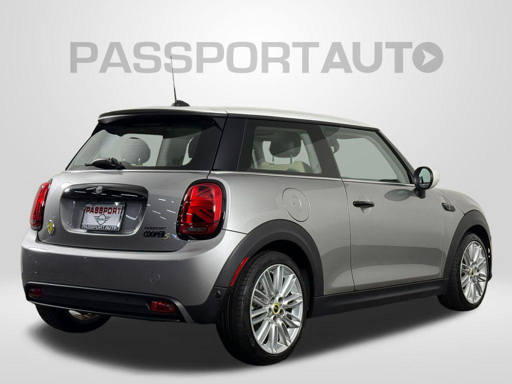 used 2024 MINI Hardtop car, priced at $26,500