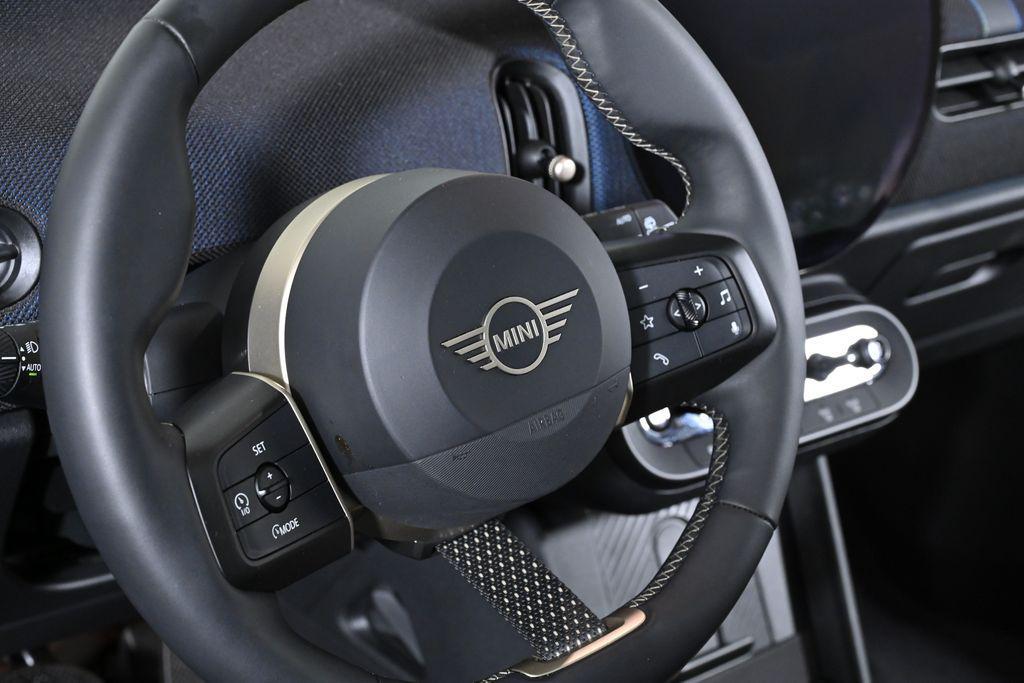 used 2025 MINI Hardtop car, priced at $27,000