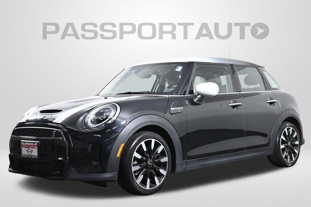 used 2024 MINI Hardtop car, priced at $26,500