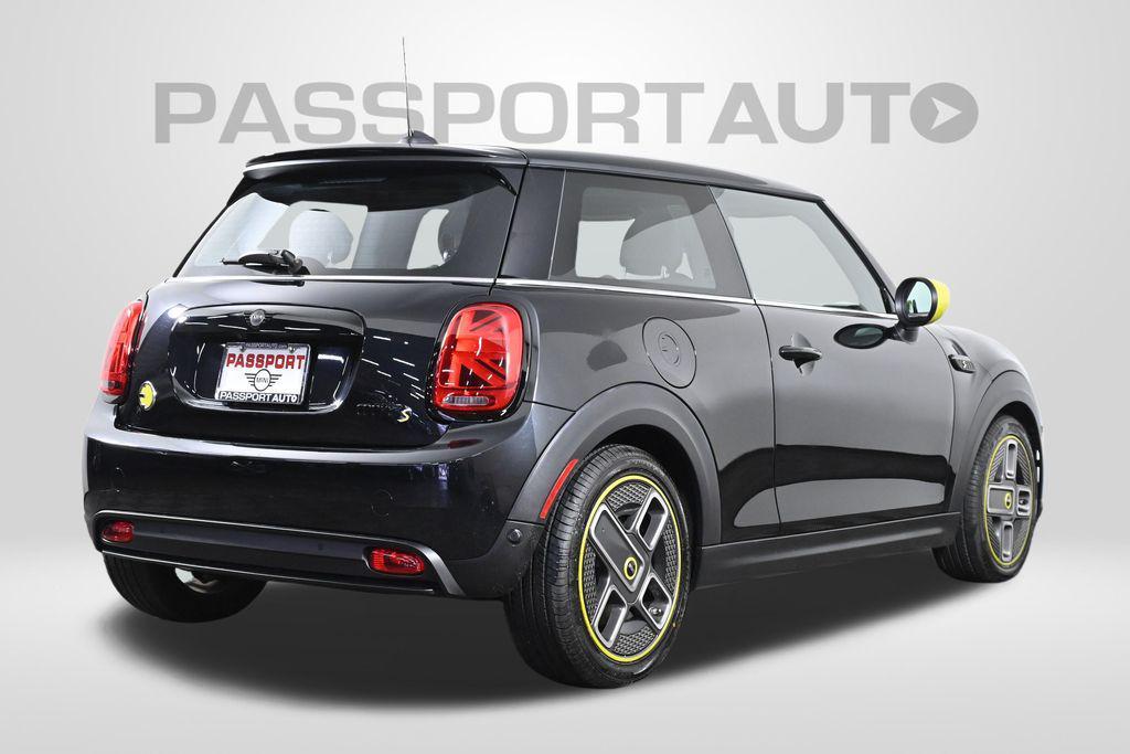 used 2024 MINI Hardtop car, priced at $26,500