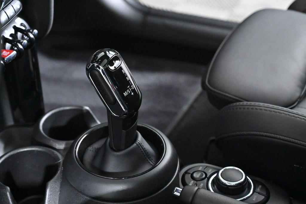 used 2023 MINI Hardtop car, priced at $27,500