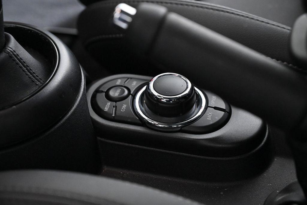 used 2024 MINI Hardtop car, priced at $29,000