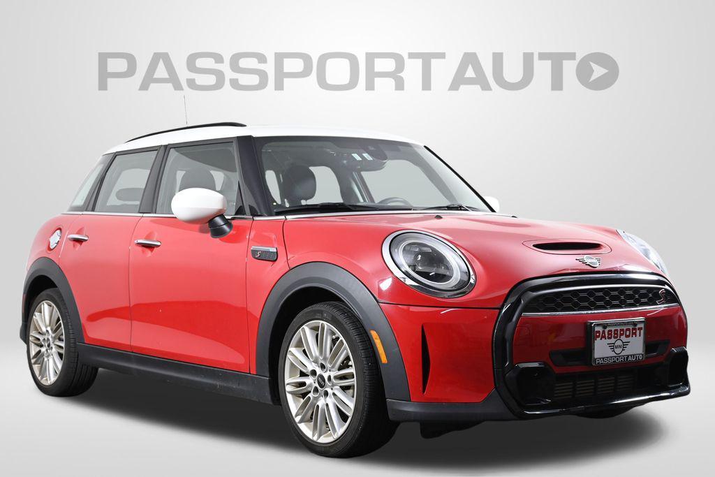 used 2024 MINI Hardtop car, priced at $29,000