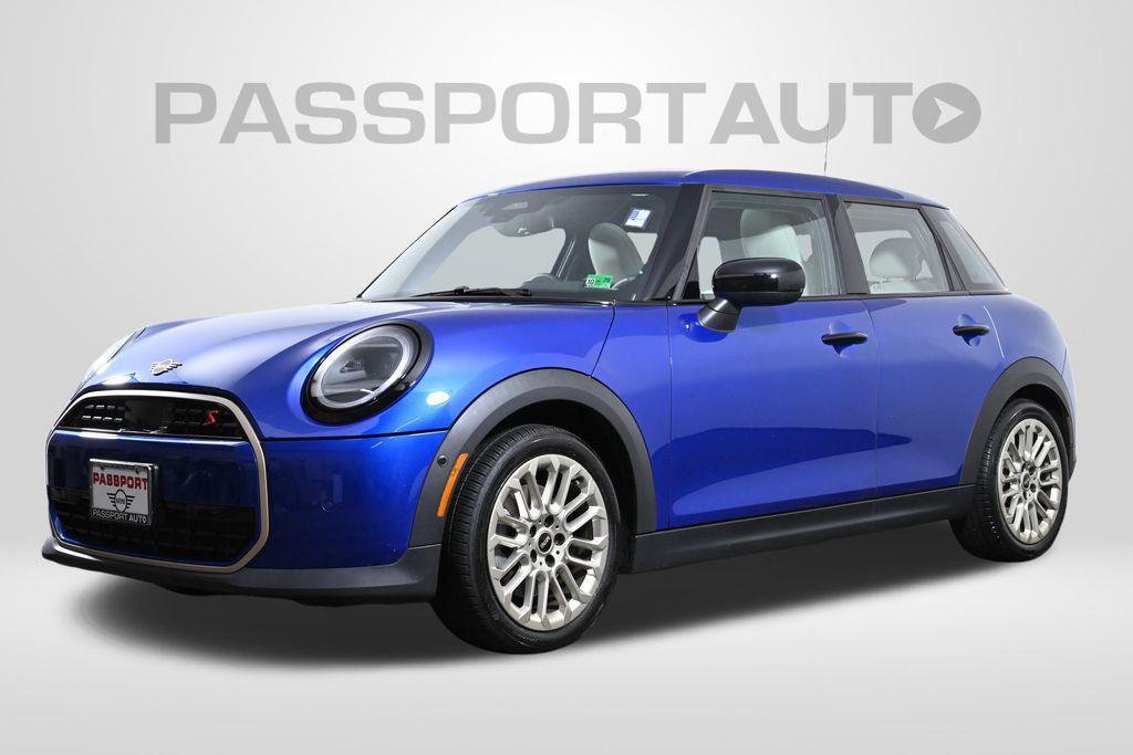used 2025 MINI Hardtop car, priced at $29,500