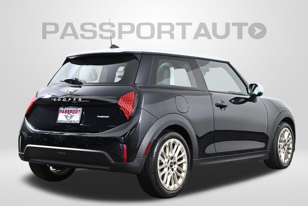 used 2025 MINI Hardtop car, priced at $28,000
