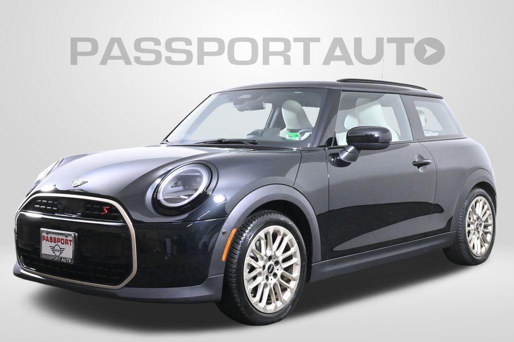 used 2025 MINI Hardtop car, priced at $28,500