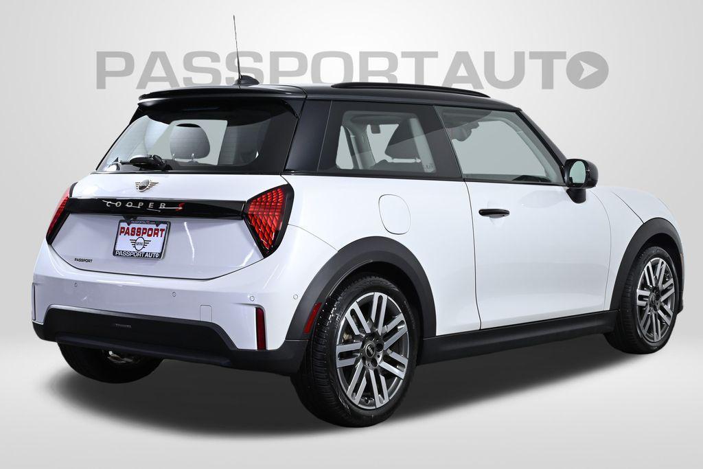 used 2025 MINI Hardtop car, priced at $31,000