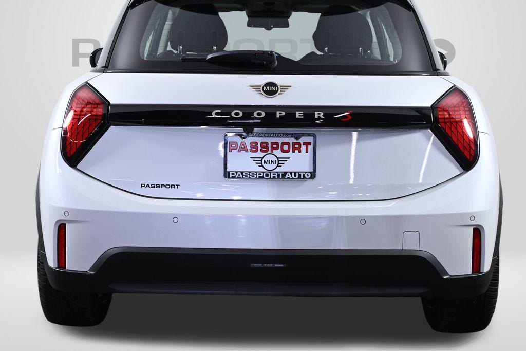 used 2025 MINI Hardtop car, priced at $31,000