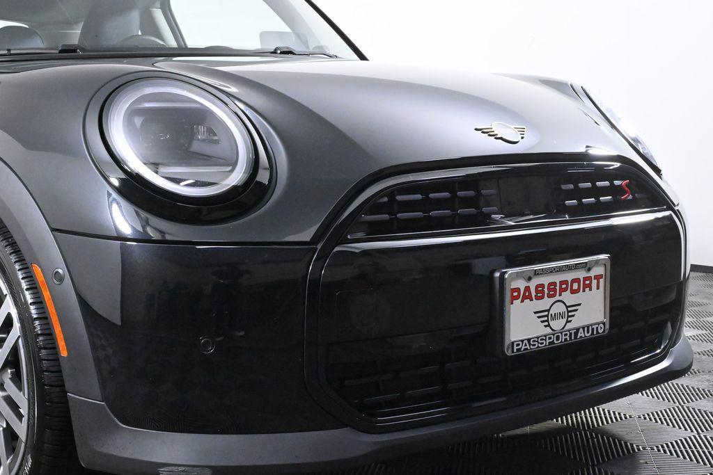 used 2025 MINI Hardtop car, priced at $29,000