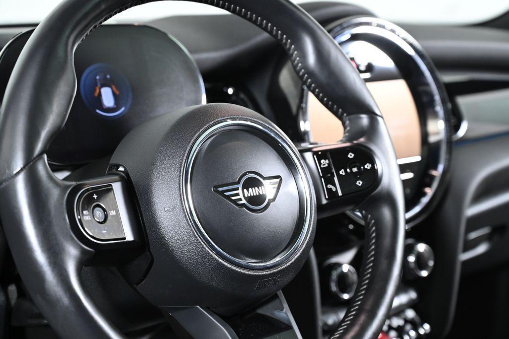 used 2022 MINI Hardtop car, priced at $24,000