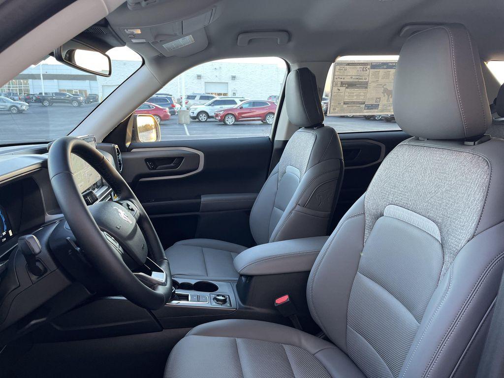 new 2025 Ford Bronco Sport car, priced at $37,923