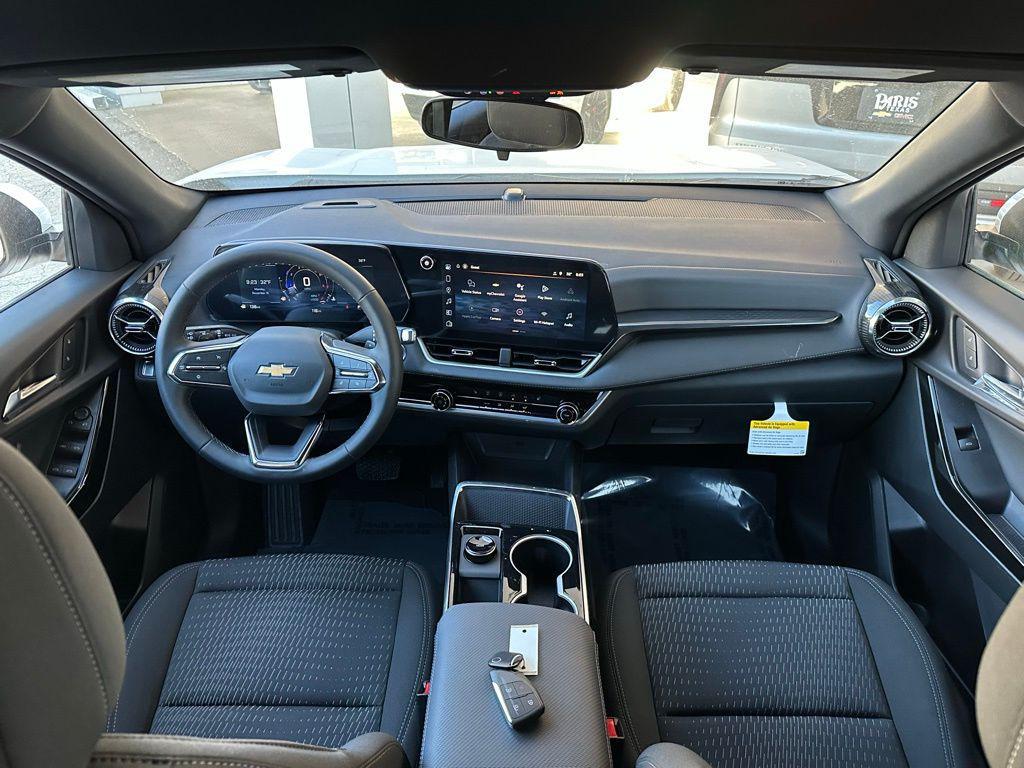 new 2026 Chevrolet Equinox car, priced at $30,860