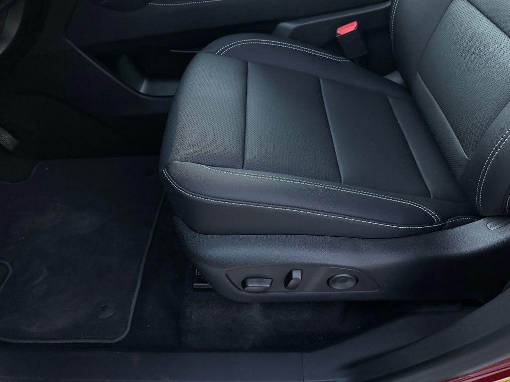 new 2026 Chevrolet Traverse car, priced at $45,992