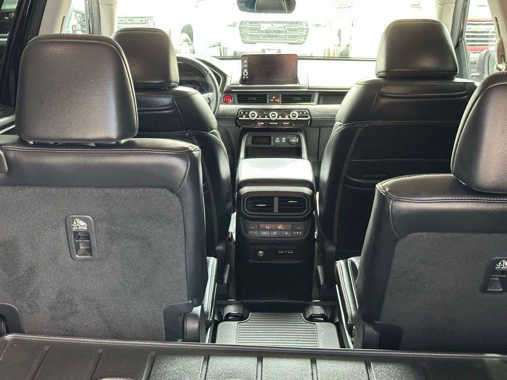 used 2023 Honda Pilot car, priced at $37,569