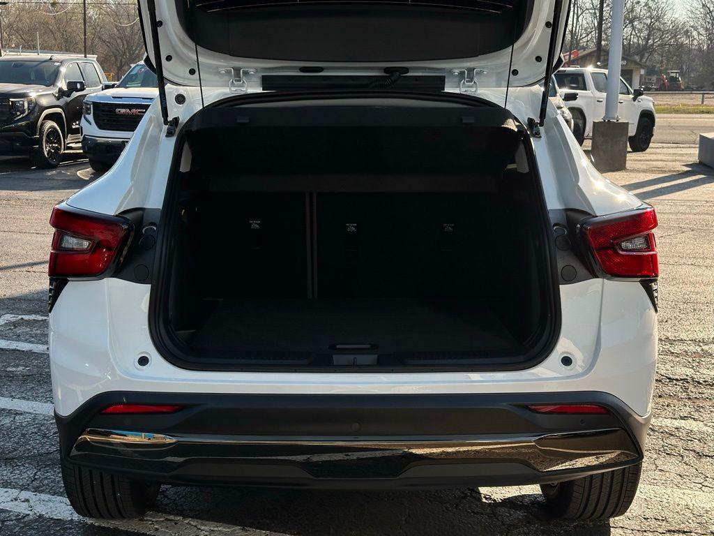 new 2026 Chevrolet Trax car, priced at $25,875