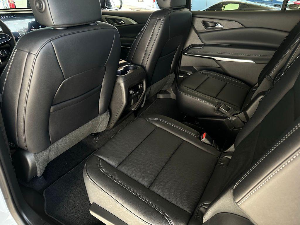 new 2026 Chevrolet Traverse car, priced at $44,944