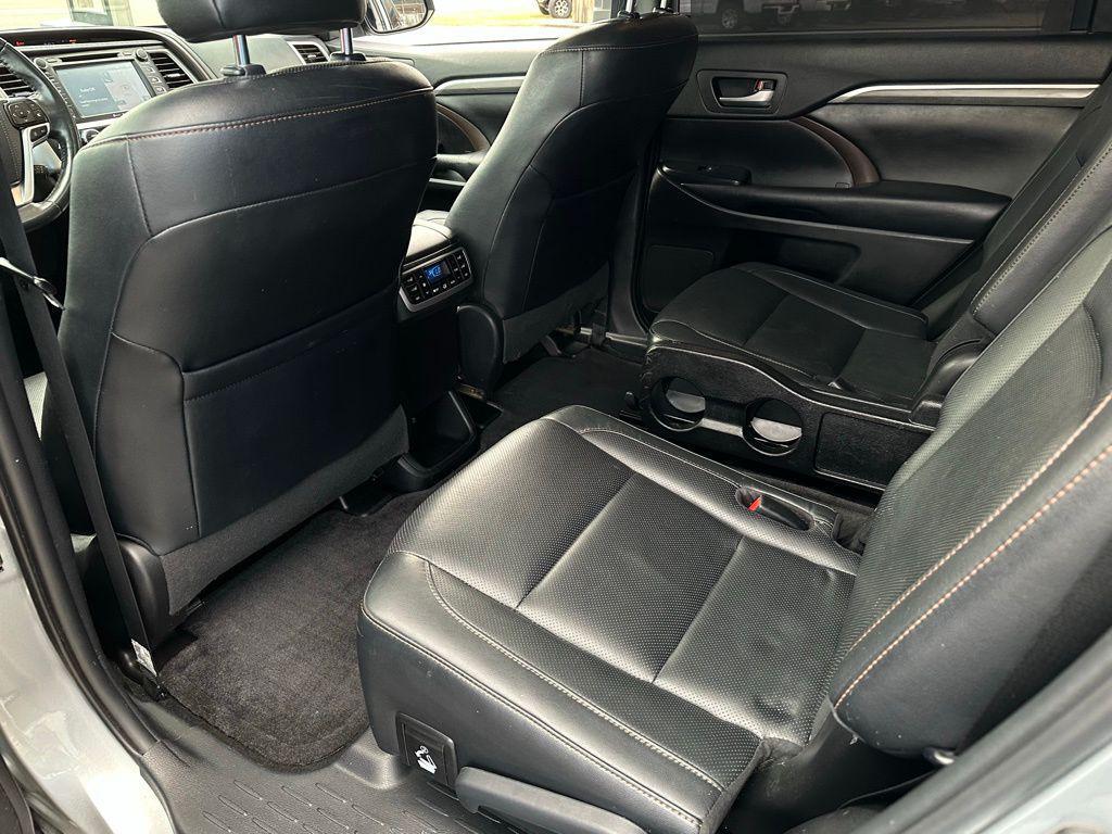 used 2019 Toyota Highlander car, priced at $22,586