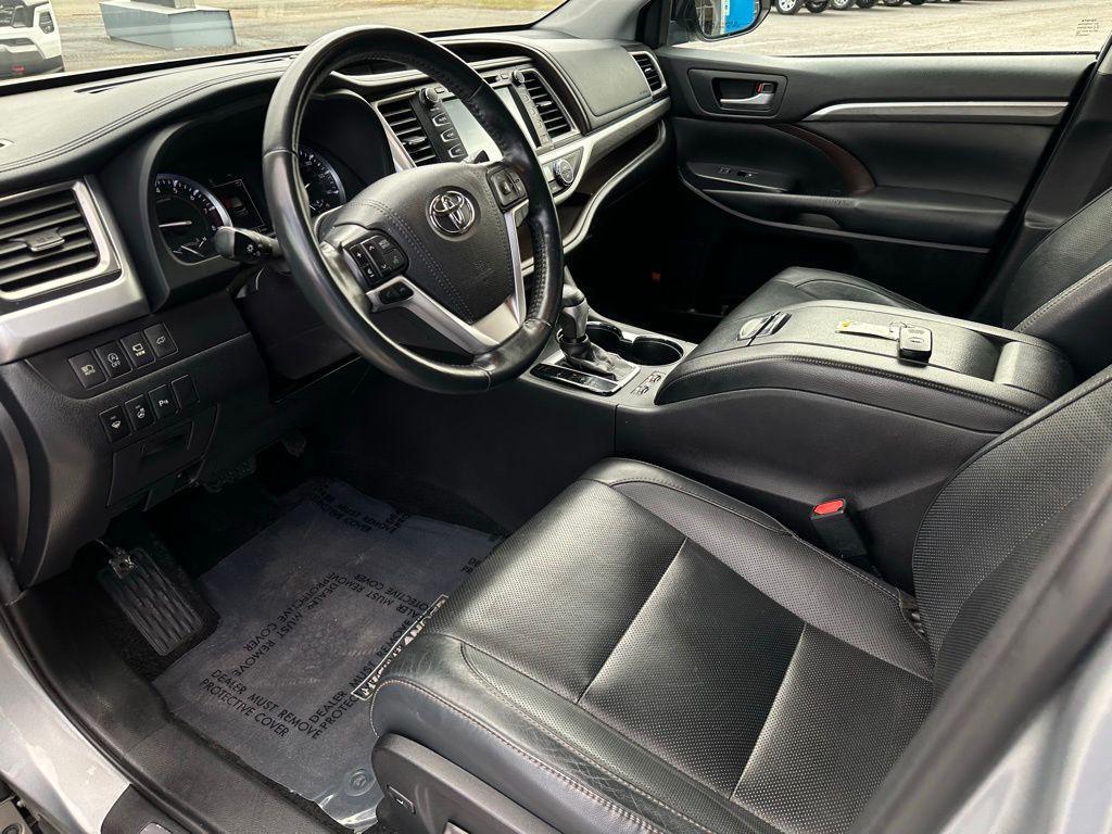 used 2019 Toyota Highlander car, priced at $22,586