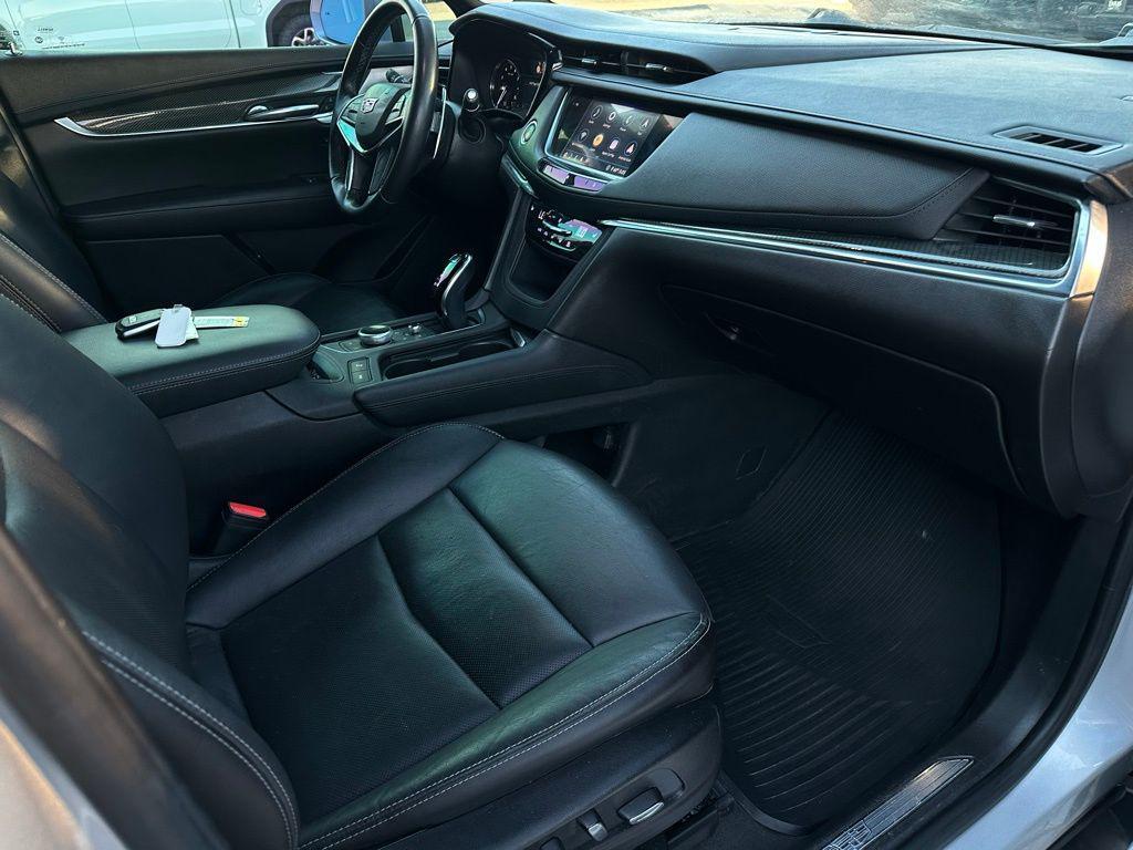 used 2020 Cadillac XT5 car, priced at $24,441