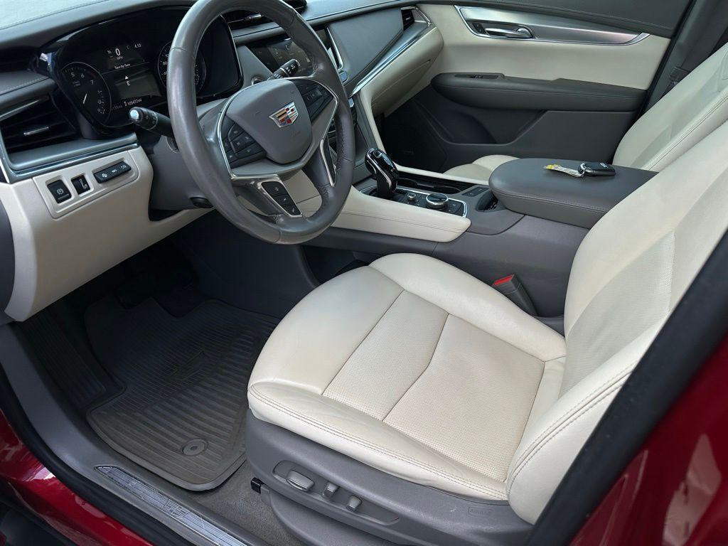 used 2021 Cadillac XT5 car, priced at $20,760