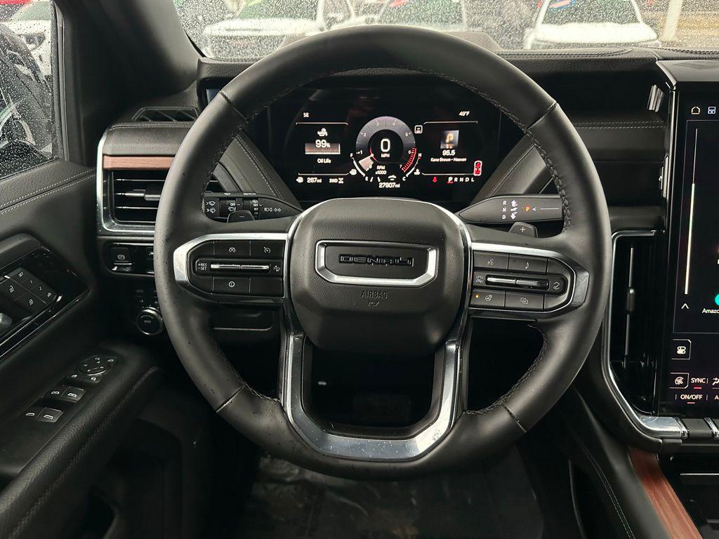used 2025 GMC Yukon XL car, priced at $75,090