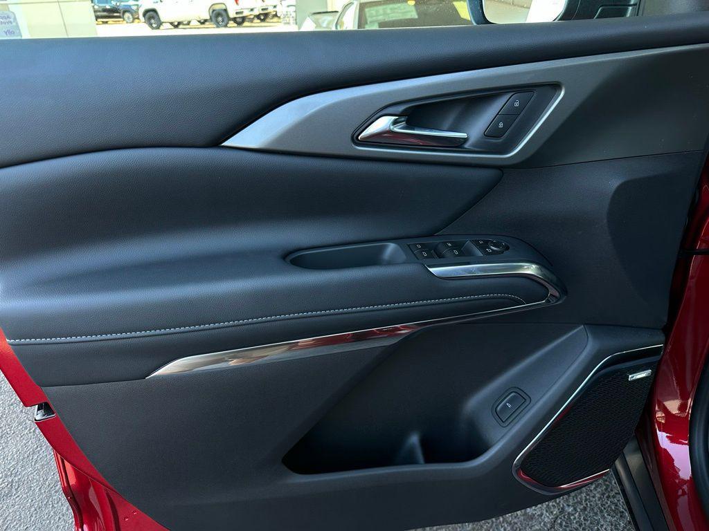 new 2026 Chevrolet Traverse car, priced at $45,504