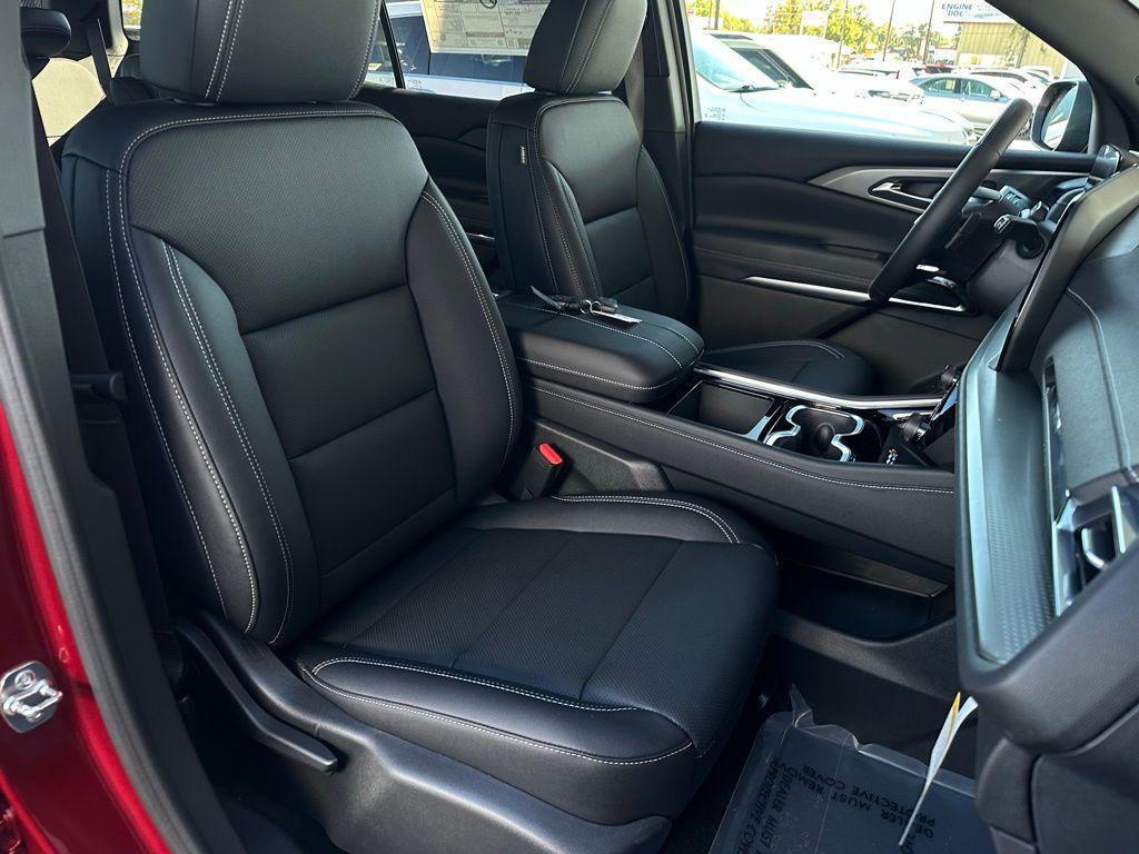 new 2026 Chevrolet Traverse car, priced at $45,504