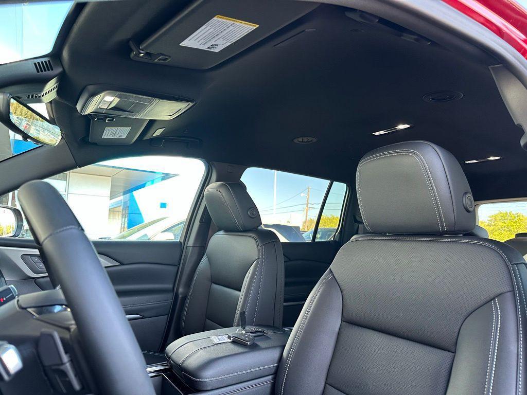 new 2026 Chevrolet Traverse car, priced at $45,504