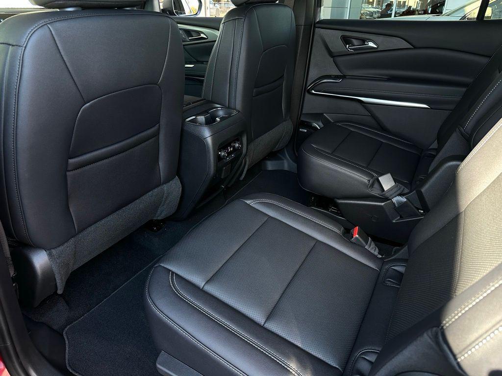 new 2026 Chevrolet Traverse car, priced at $45,504