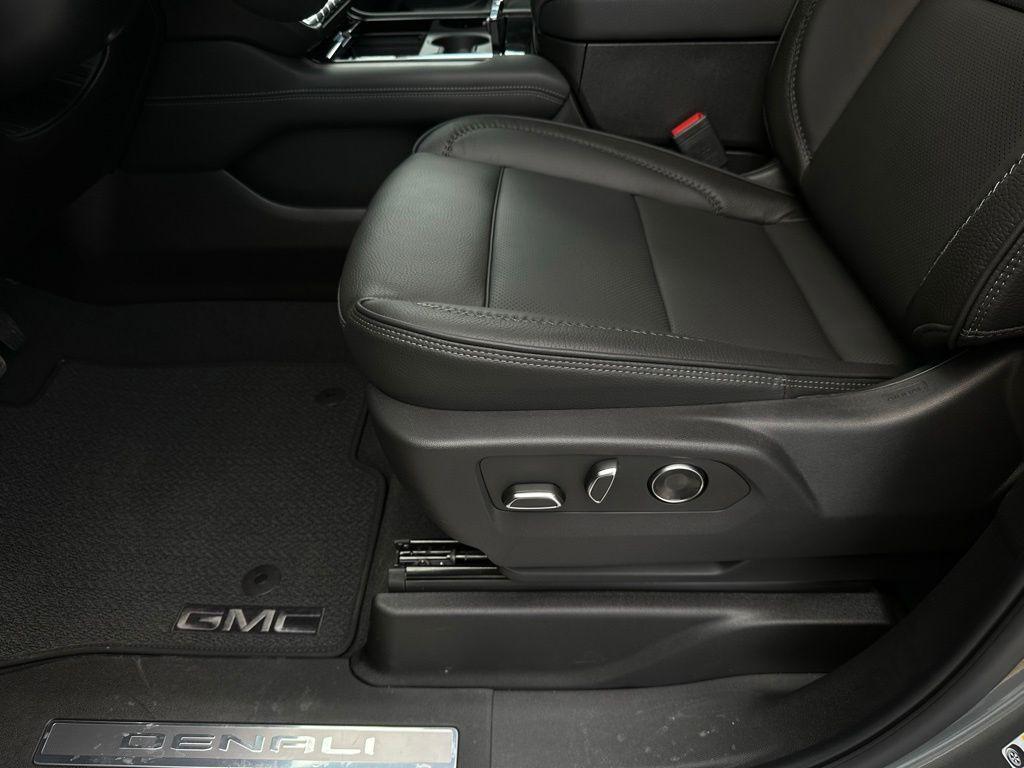 new 2026 GMC Yukon XL car, priced at $87,371