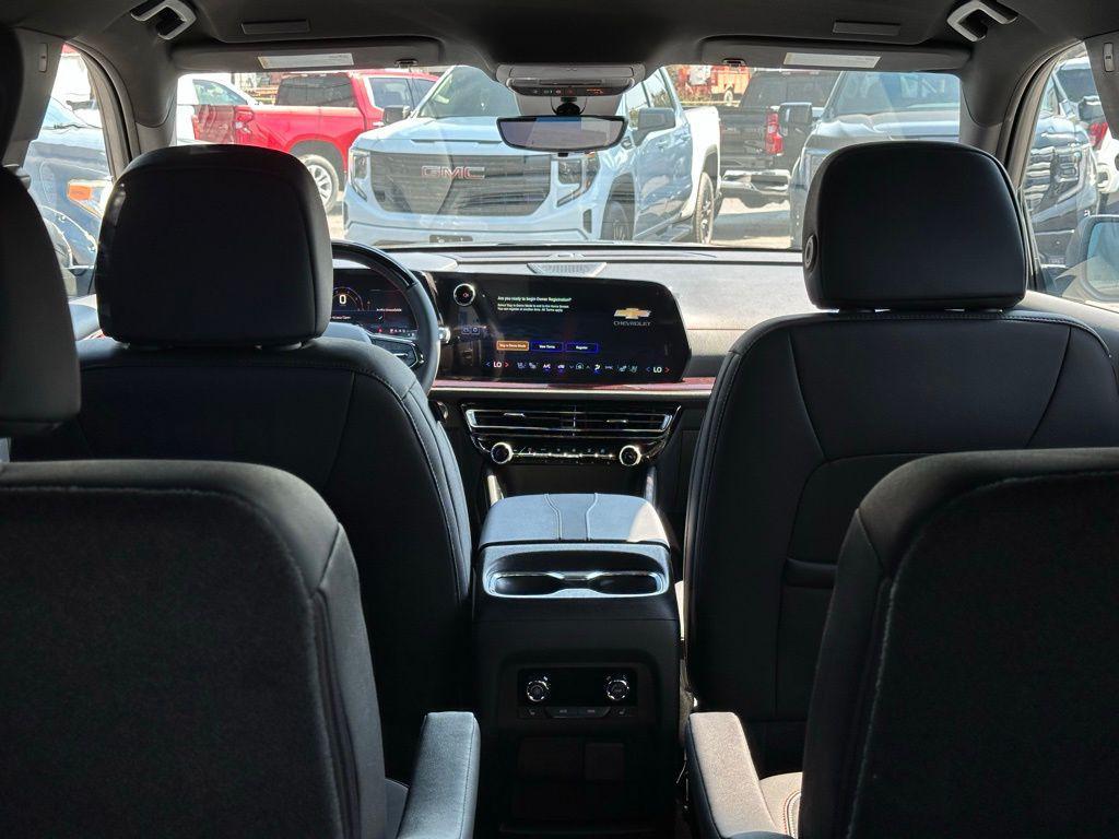 new 2026 Chevrolet Traverse car, priced at $53,367