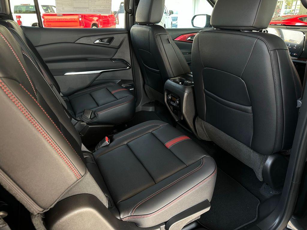 new 2026 Chevrolet Traverse car, priced at $53,367