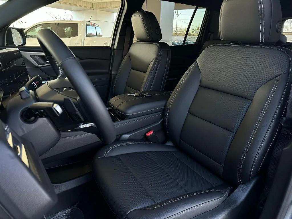 new 2026 Chevrolet Traverse car, priced at $46,400