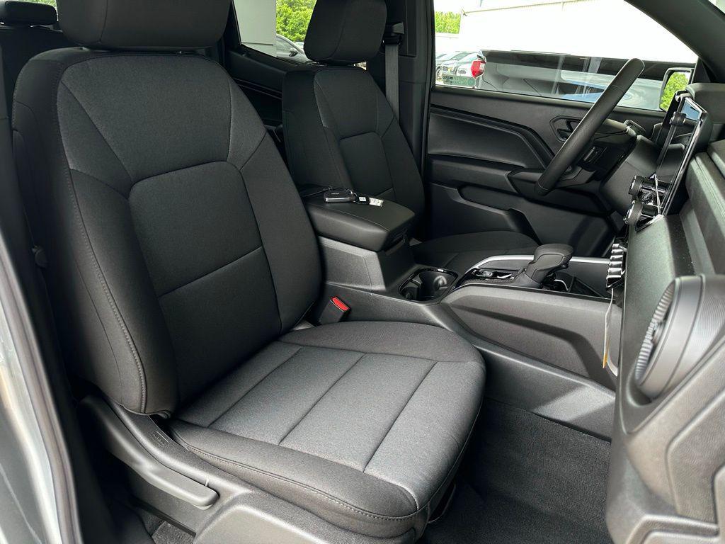 new 2026 Chevrolet Colorado car, priced at $33,354