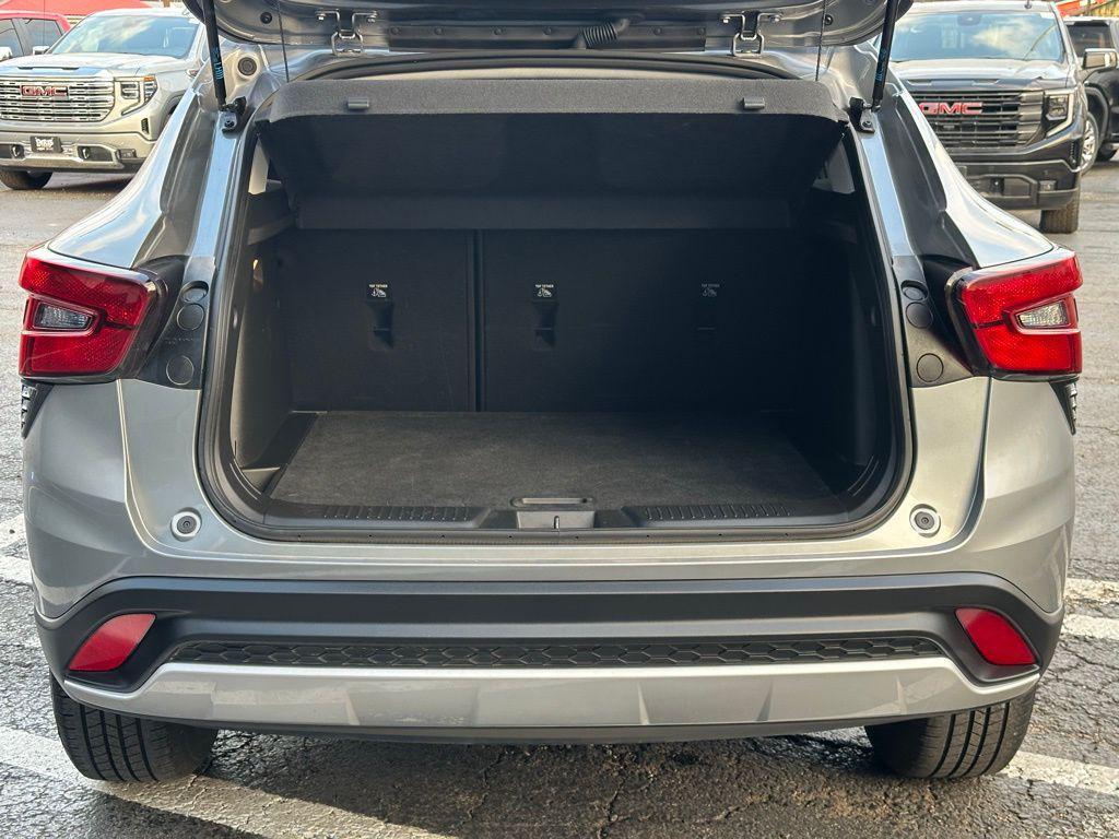 used 2024 Chevrolet Trax car, priced at $19,332