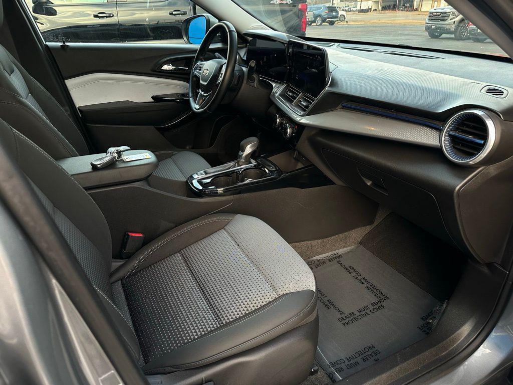 used 2024 Chevrolet Trax car, priced at $19,332