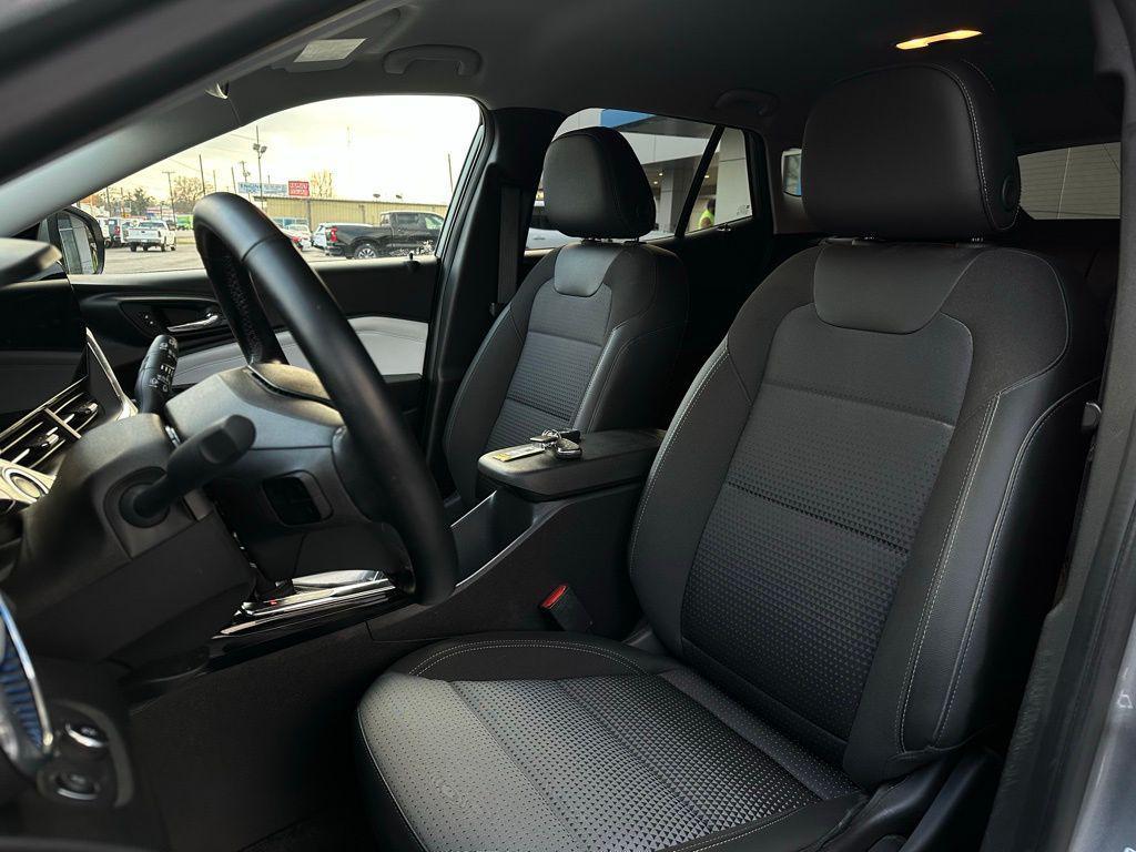 used 2024 Chevrolet Trax car, priced at $19,332