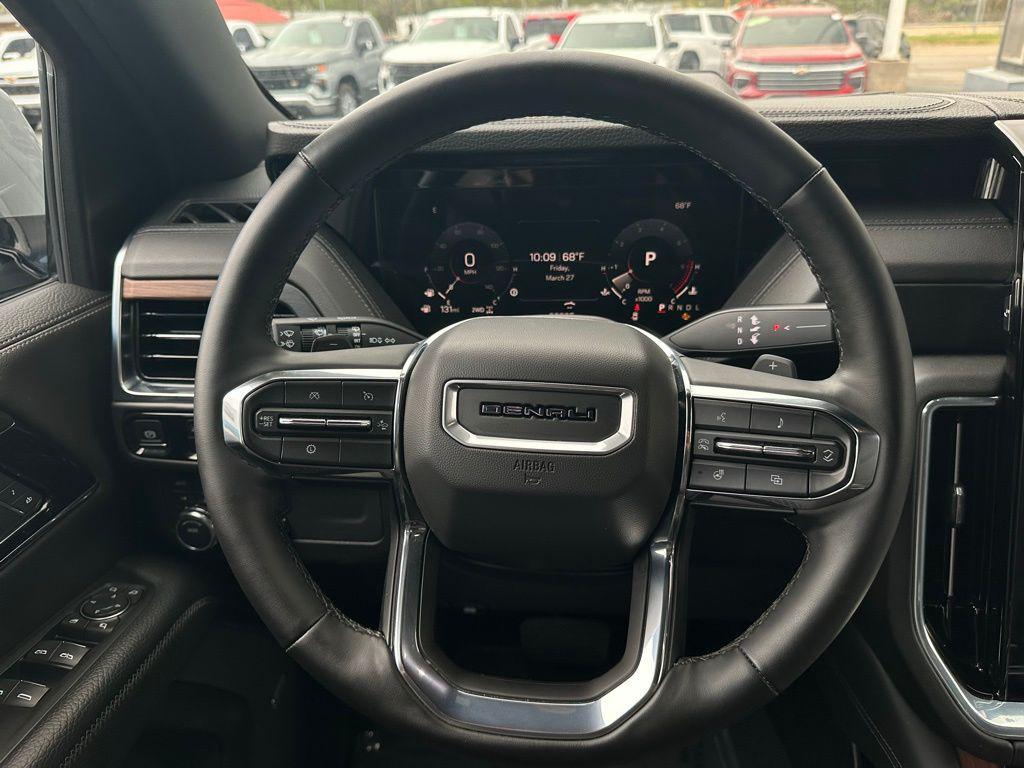 used 2025 GMC Yukon XL car, priced at $71,177