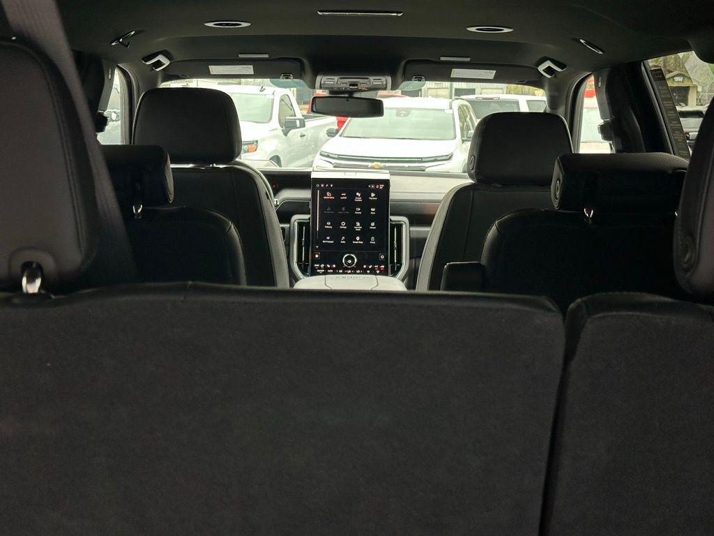 used 2025 GMC Yukon XL car, priced at $71,177