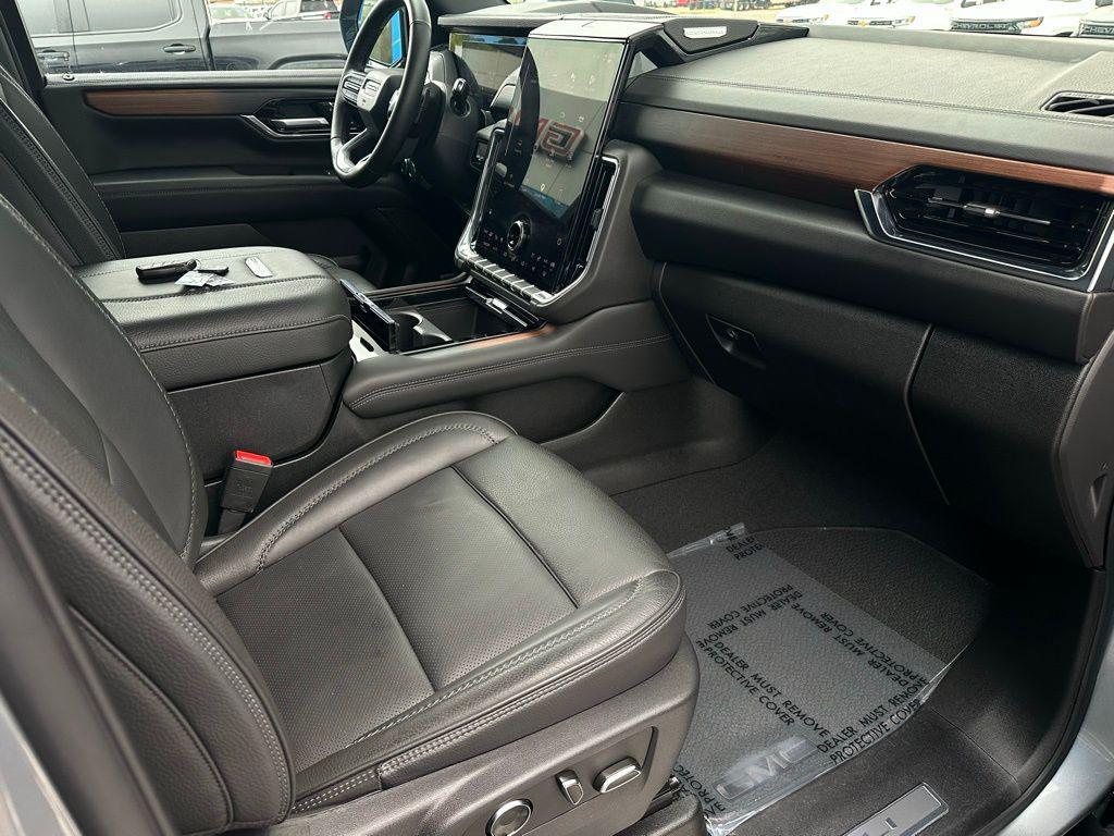 used 2025 GMC Yukon XL car, priced at $71,177