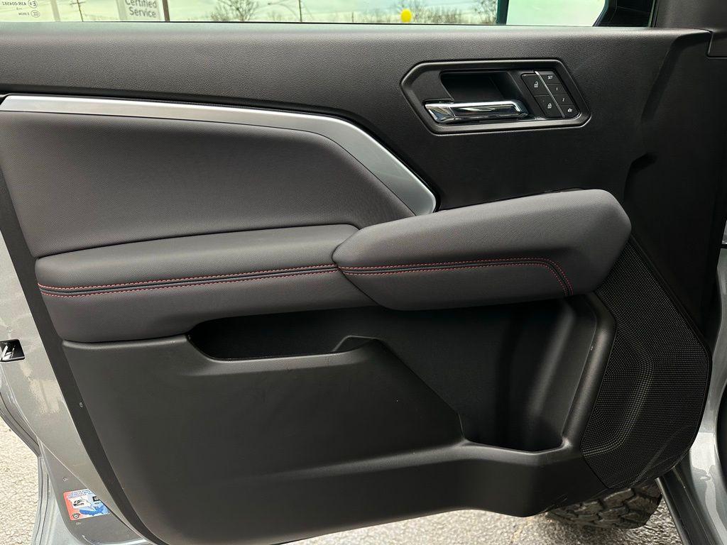 new 2025 Chevrolet Colorado car, priced at $54,529
